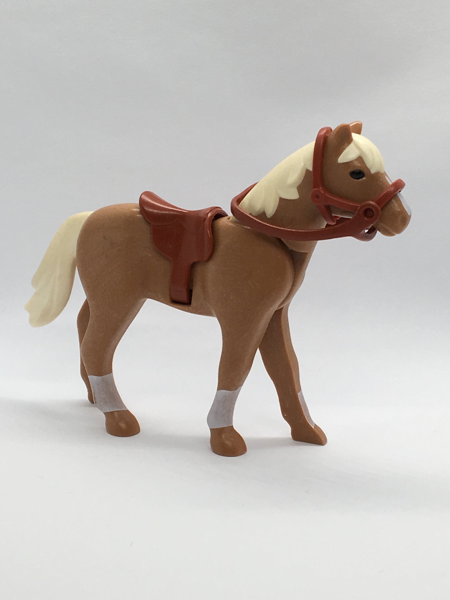 Playmobil Pferd mit Sattel und Zaumzeug - C0496