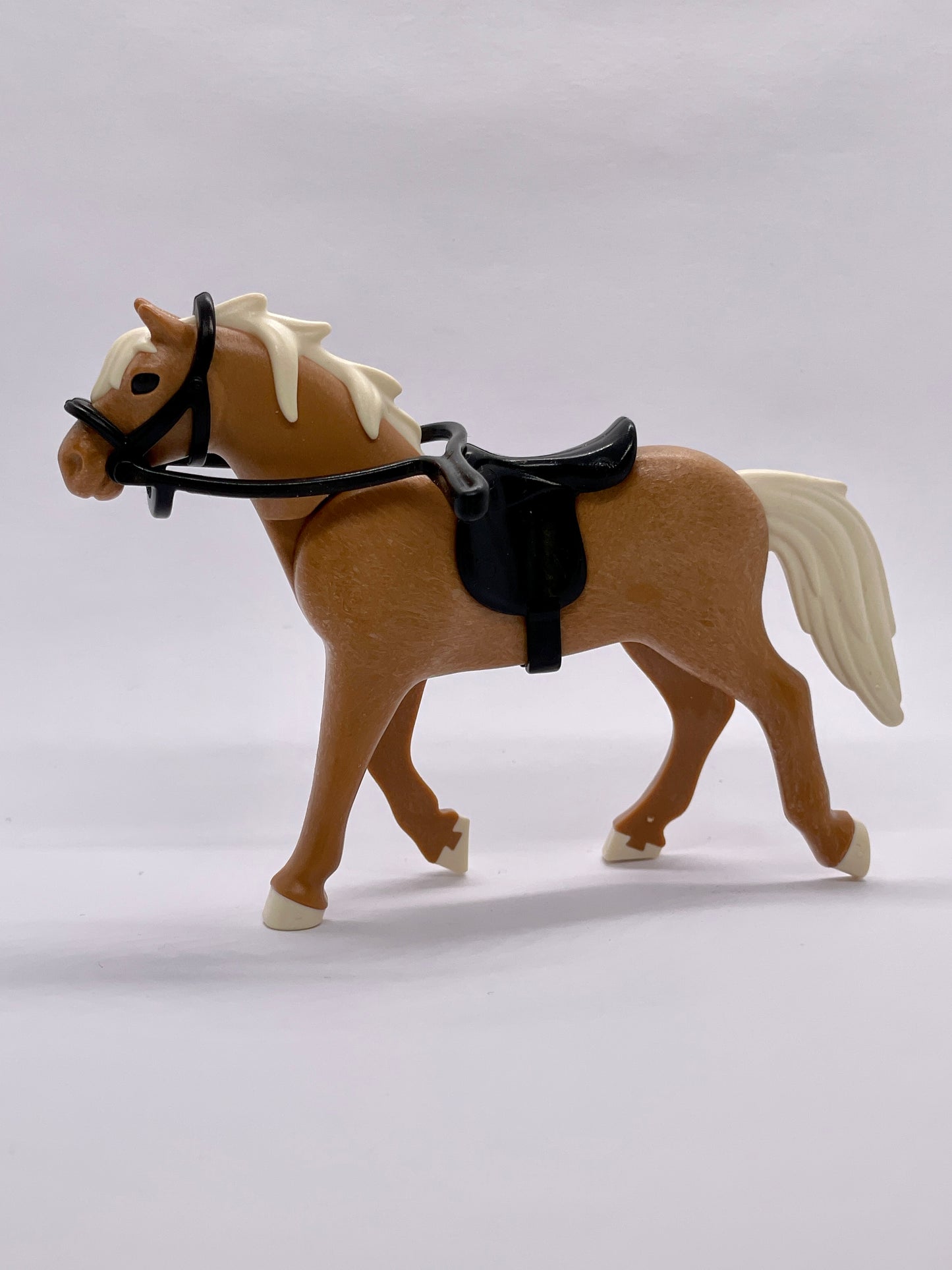 Playmobil Pferd mit Sattel und Zaumzeug - B0296