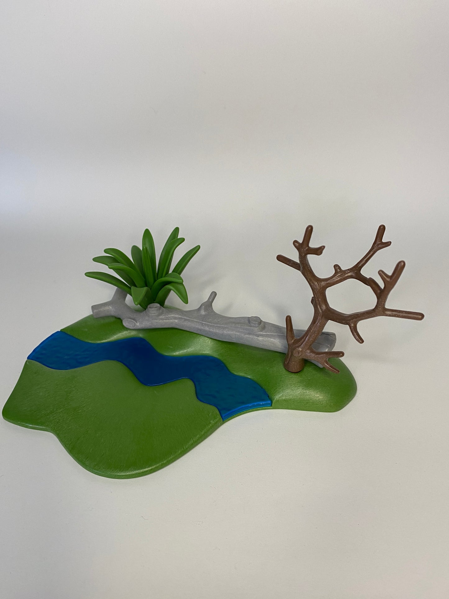 Playmobil Grünfläche mit Fluß und Baumstamm - A0427