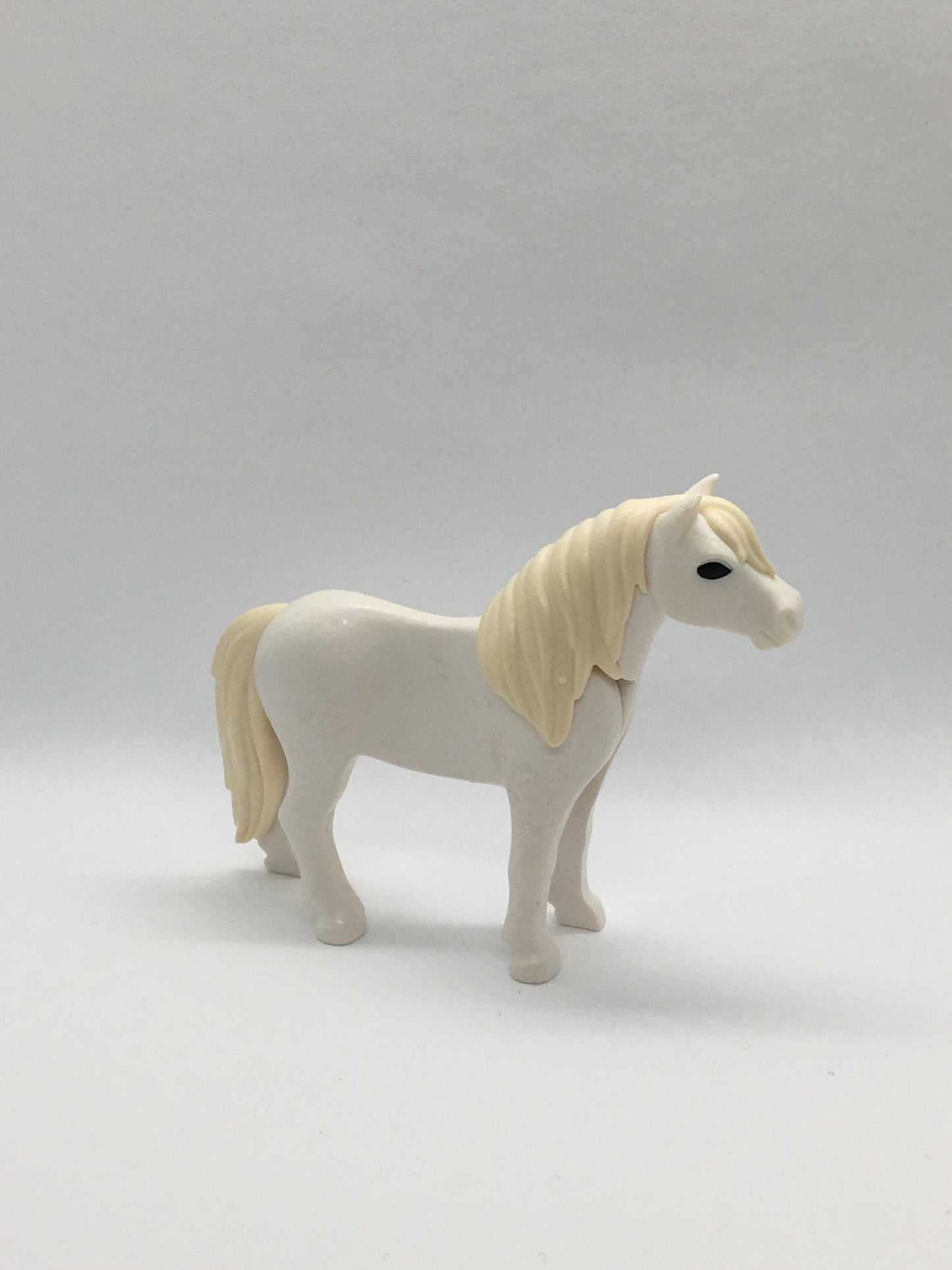 Playmobil Pony - weiß mit heller Mähne - C1421