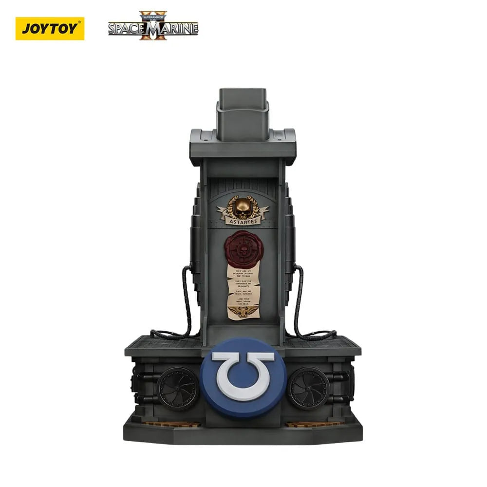 Warhammer 40k - Space Marine 2 - Titus Helm mit Display-Stand