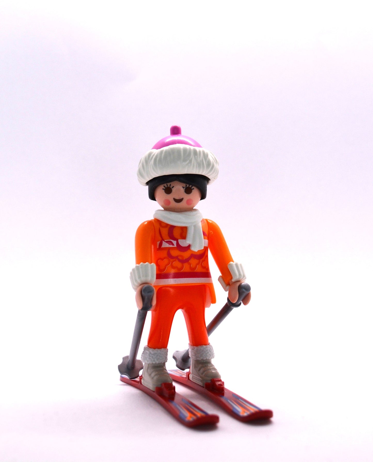 Playmobil Frau im Winteroutfit mit Skiern - Figur - P0273