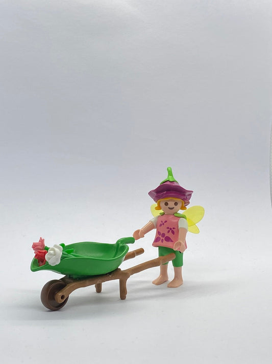 Playmobil kleine Fee mit Schubkarre und Blumen - A0361