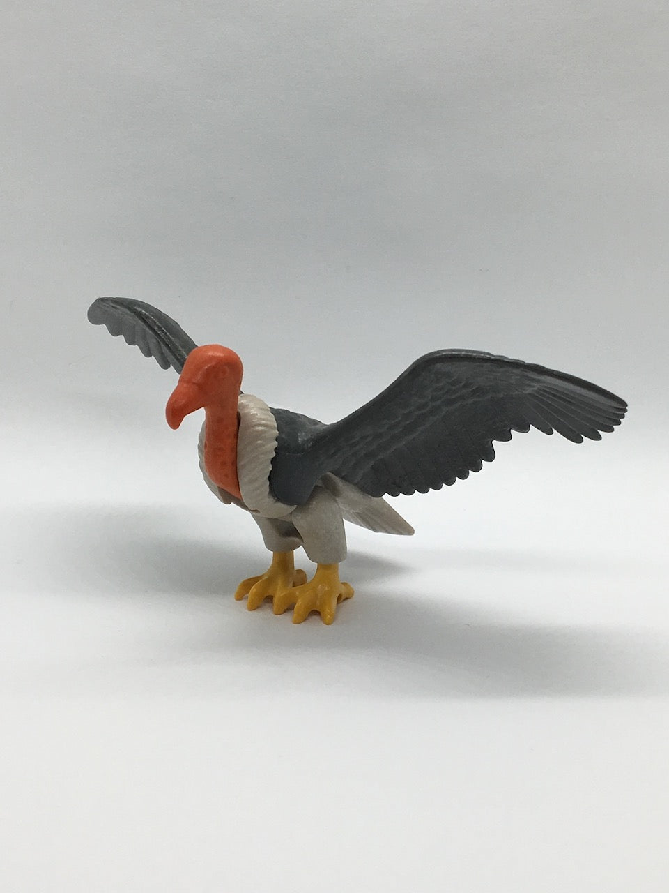 Playmobil Geier mit gelben Füßen und offenen Flügeln - C2640