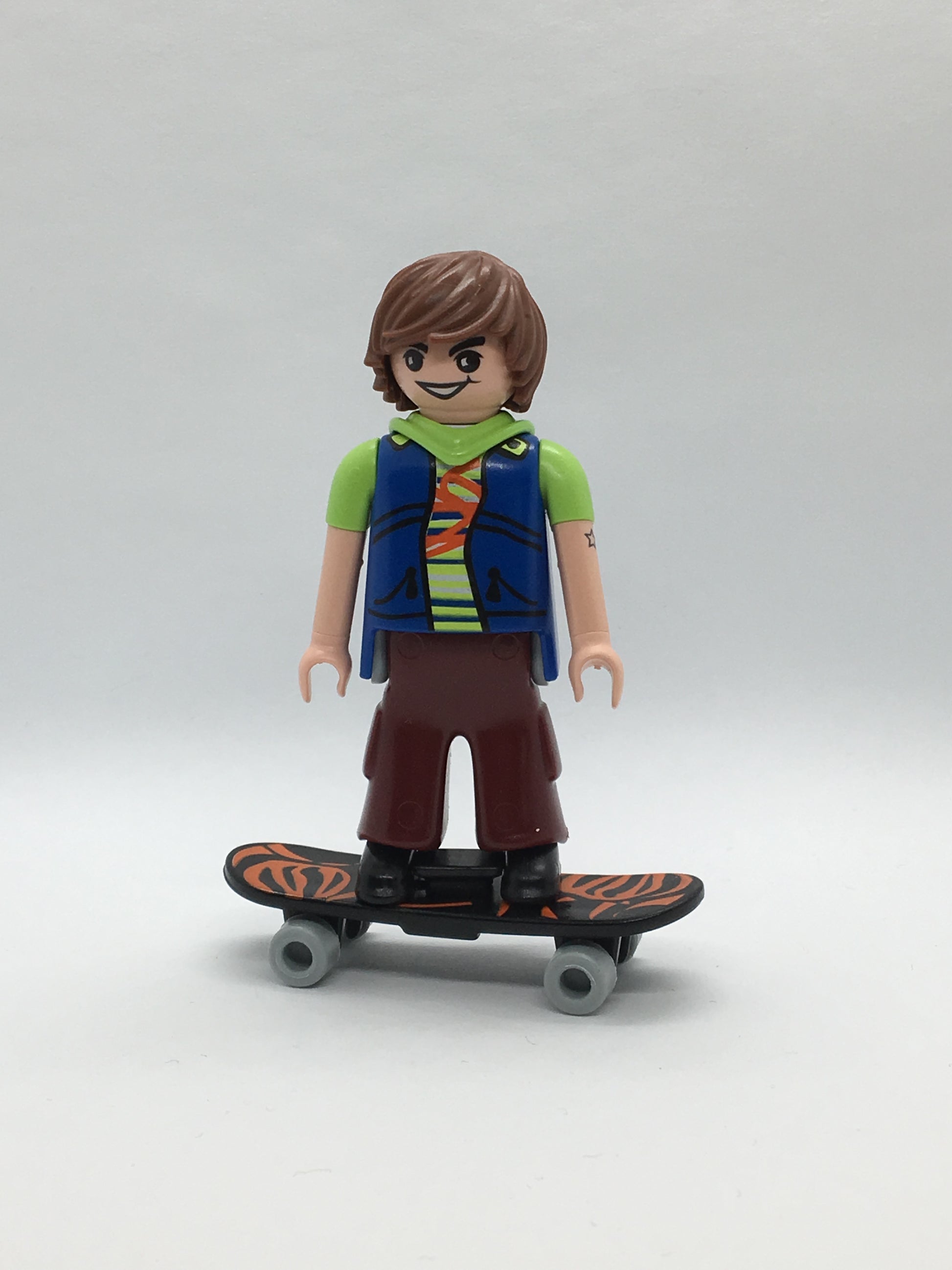 Playmobil Skateboarder Figur Serie C1326 – - Main Image