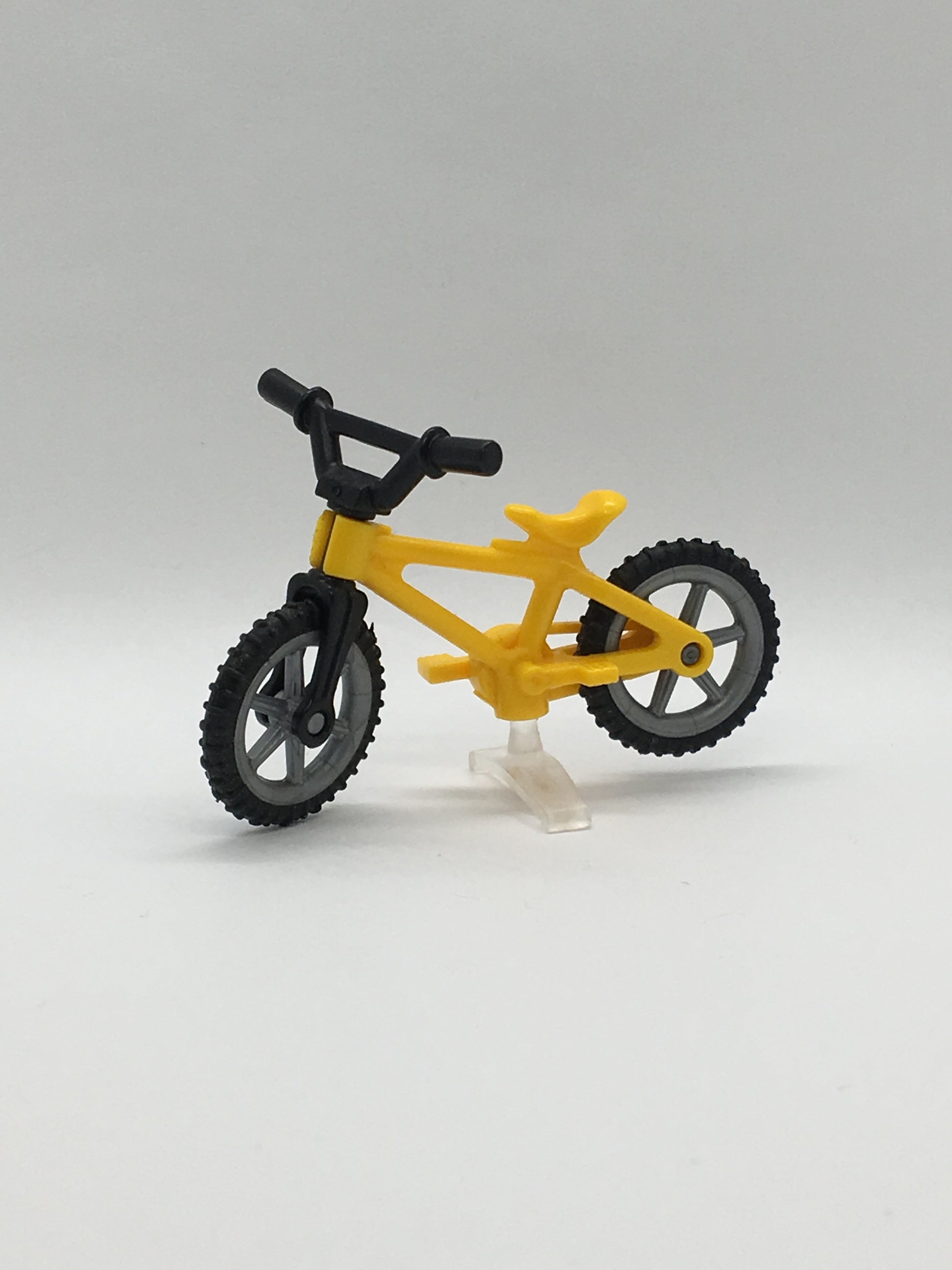 playmobil kinderfahrrad Feenturm.de Playmobil Kinderfahrrad gelb