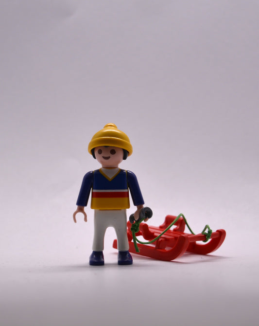 Playmobil - Junge mit Schlitten - Figur - P0303