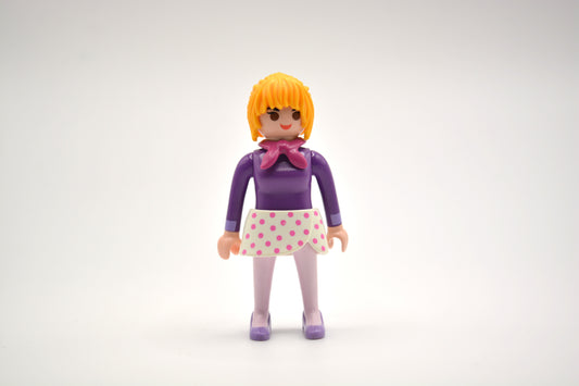 Playmobil -Mädchen mit weißen Rock mit Punkten- Figur - P0766